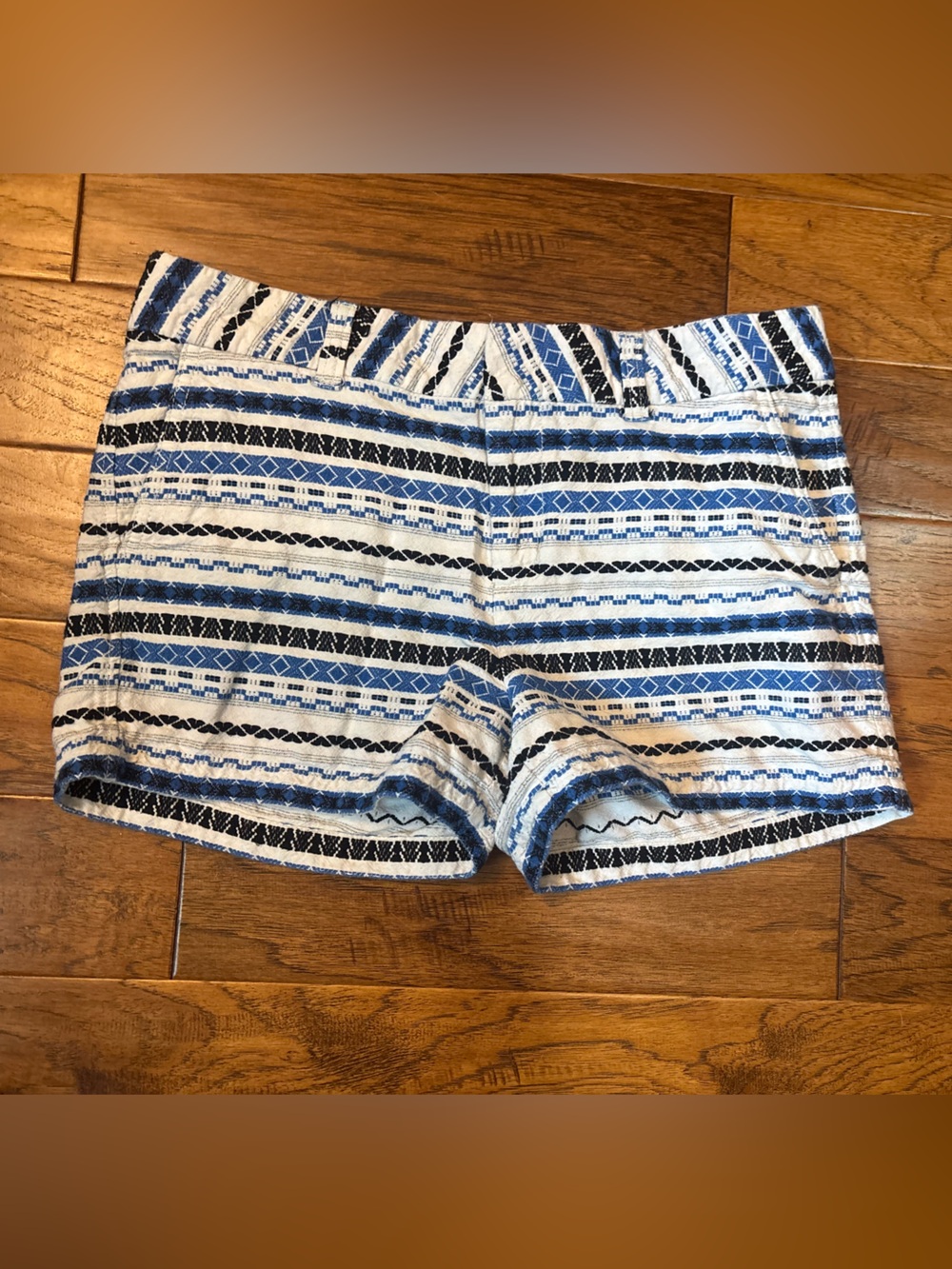 GAP Blue and White Patterned Khaki Shorts